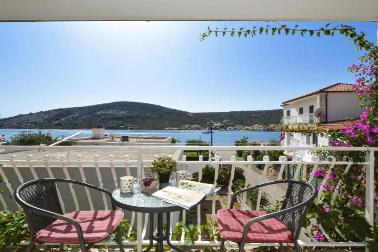Apartments Nina - One Bedroom Apartment with Balcony A2-Terrasbalkon