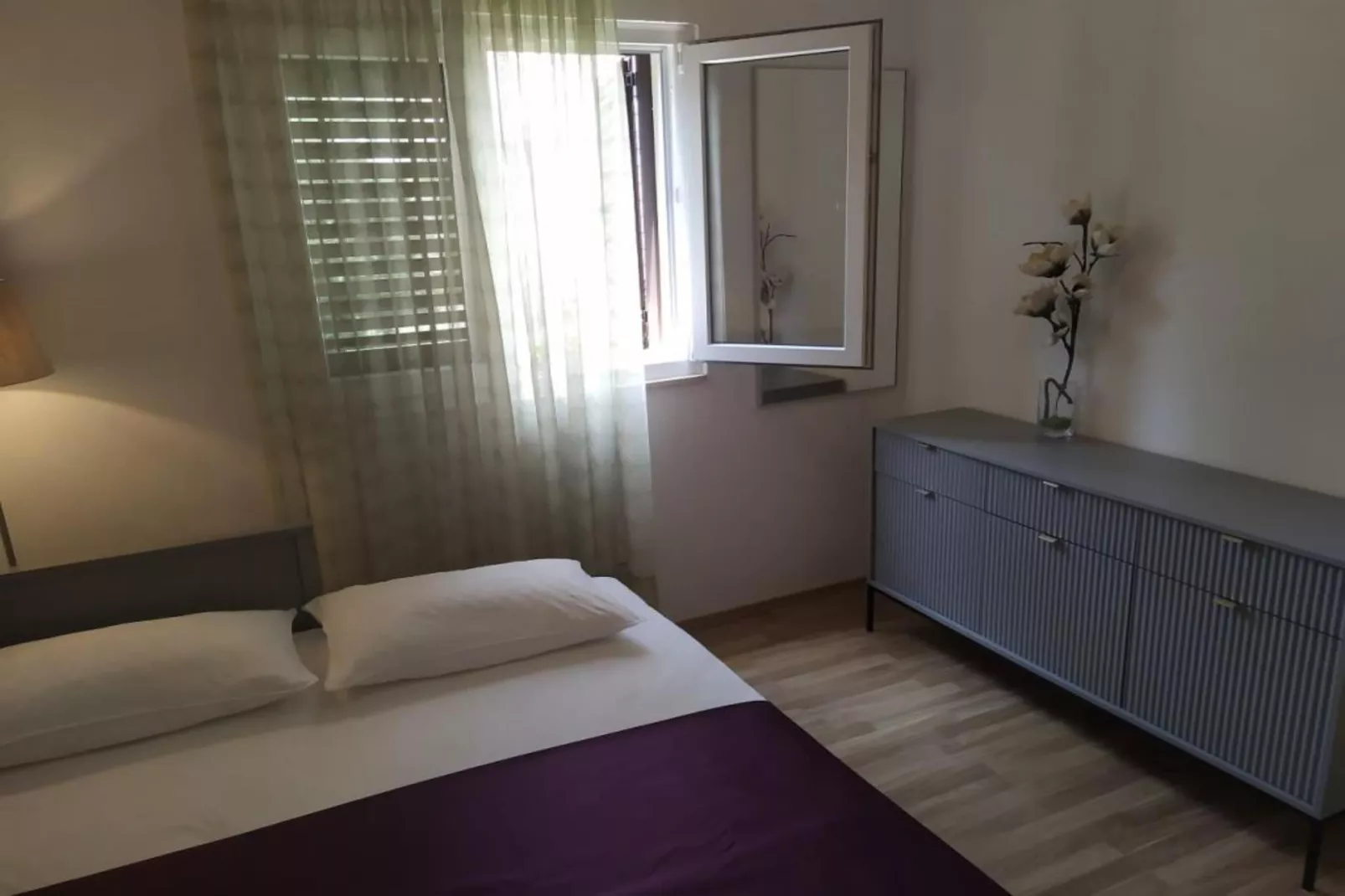 Apartments Roščić - Two Bedroom Apartment with Balcony-Slaapkamer
