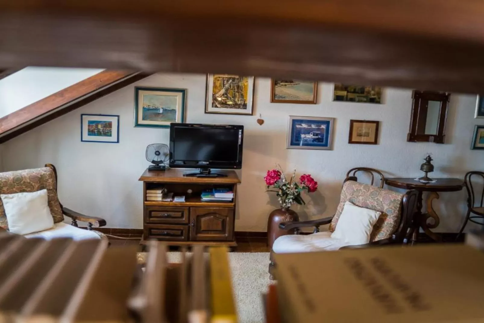 Stone House Seaside Retreat on Brač Island - Two Bedroom Apartment 1-Woonkamer