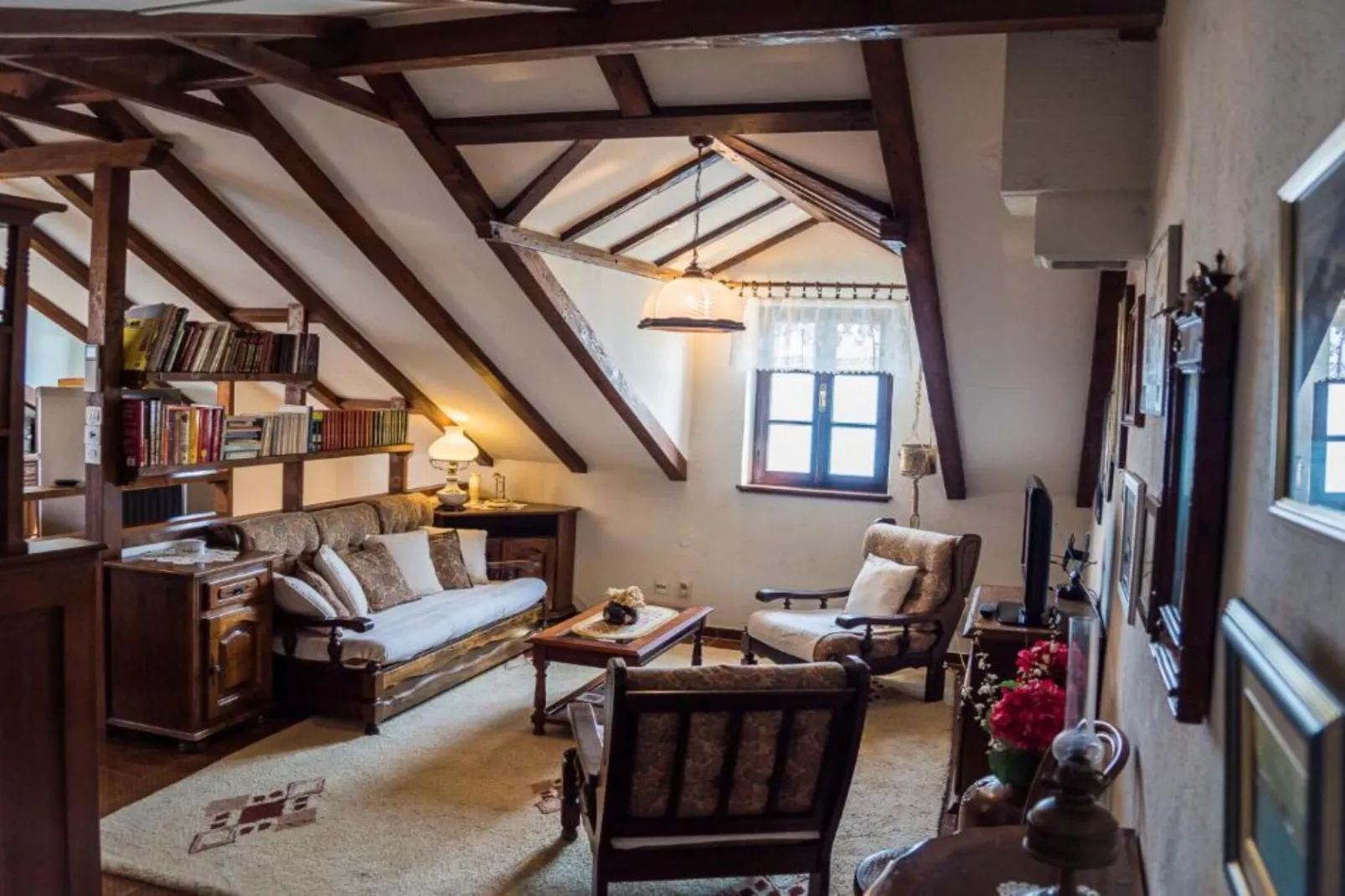 Stone House Seaside Retreat on Brač Island - Two Bedroom Apartment 2-Woonkamer