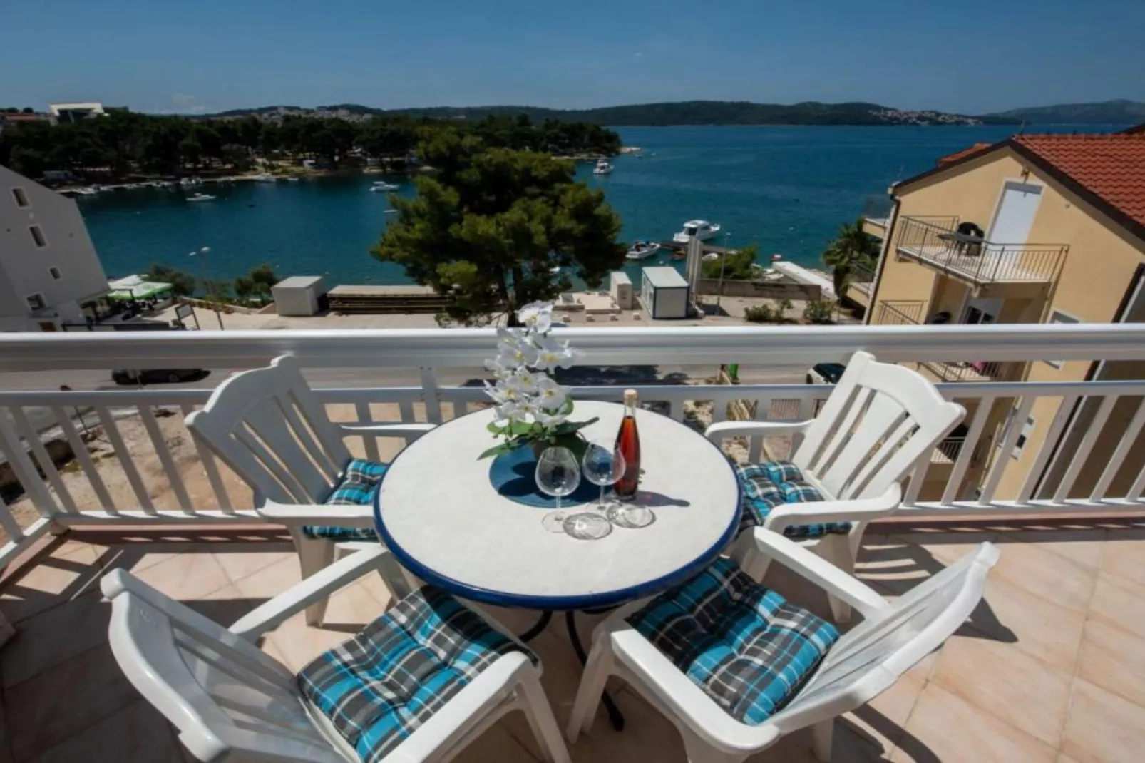 Villa Tomi - Studio With Balcony (10)-Terrasbalkon