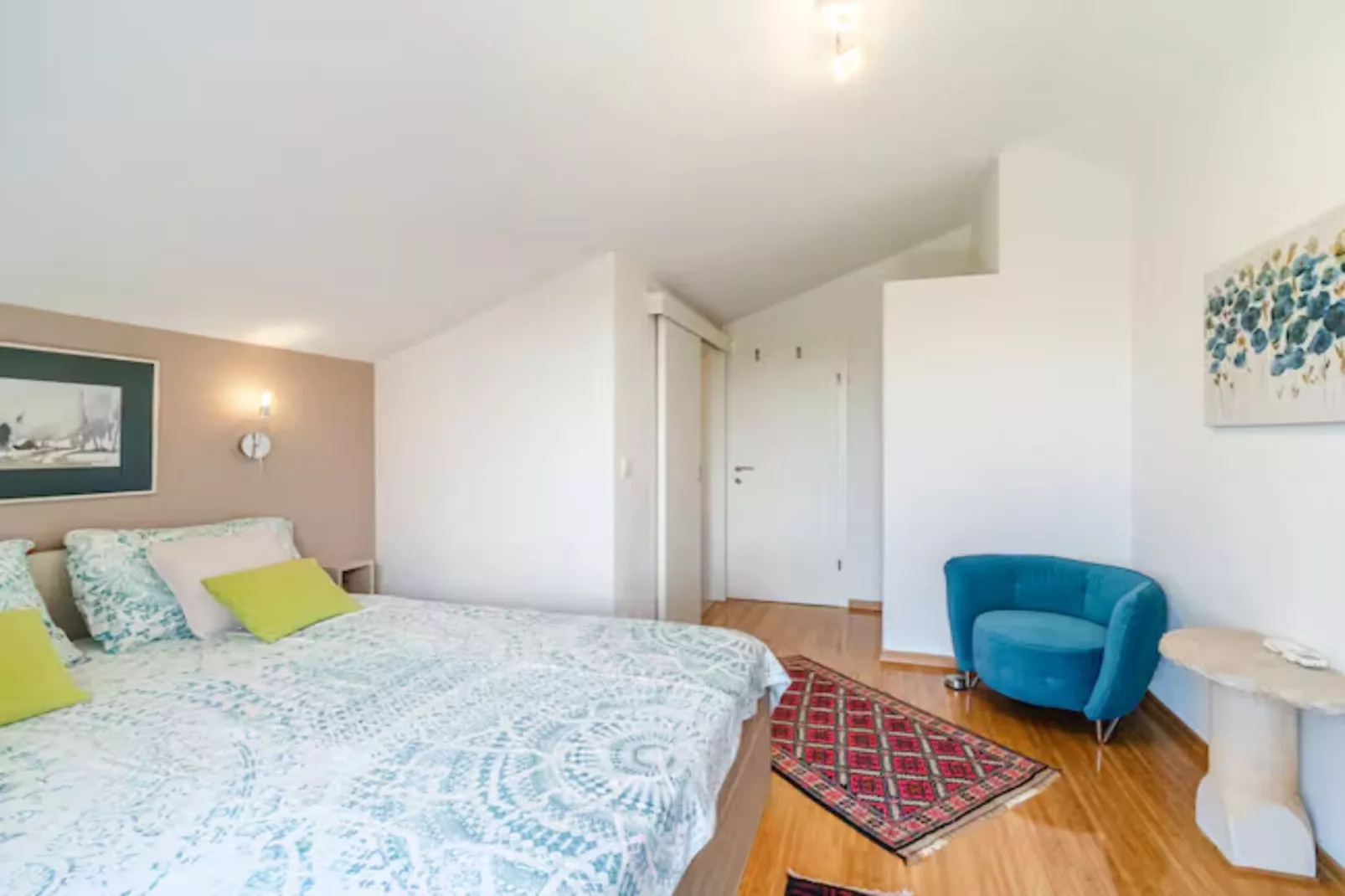 Holiday home House of the Sun - Three Bedroom Holiday Home with Pool-Slaapkamer