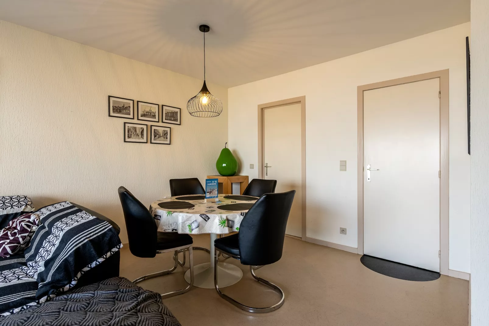 LECOMTE 1D-Eetkamer