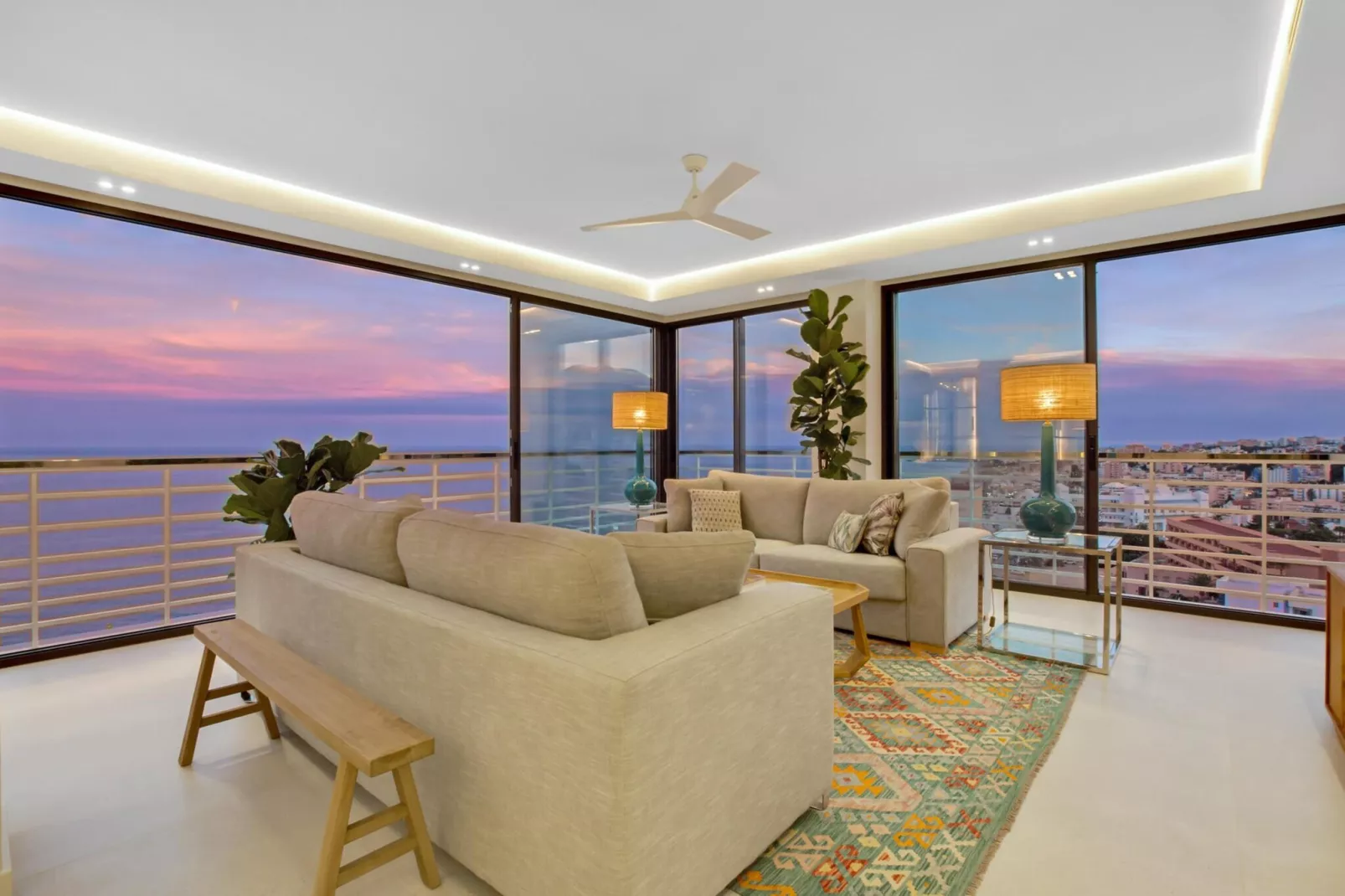 1009 Torre-Woonkamer