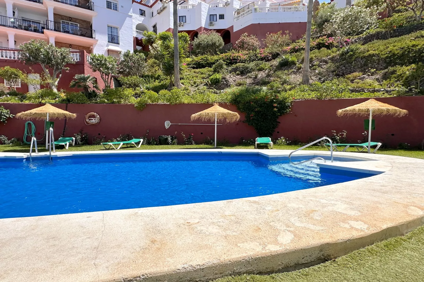 Ladera del Mar 32 by Casasol-Zwembad
