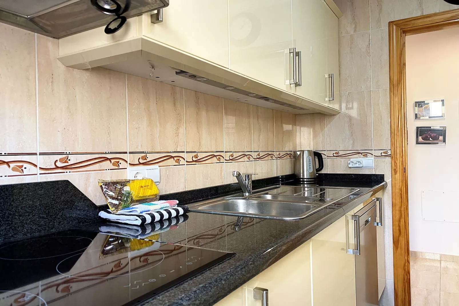 Penthouse Clavero by Casasol-Keuken