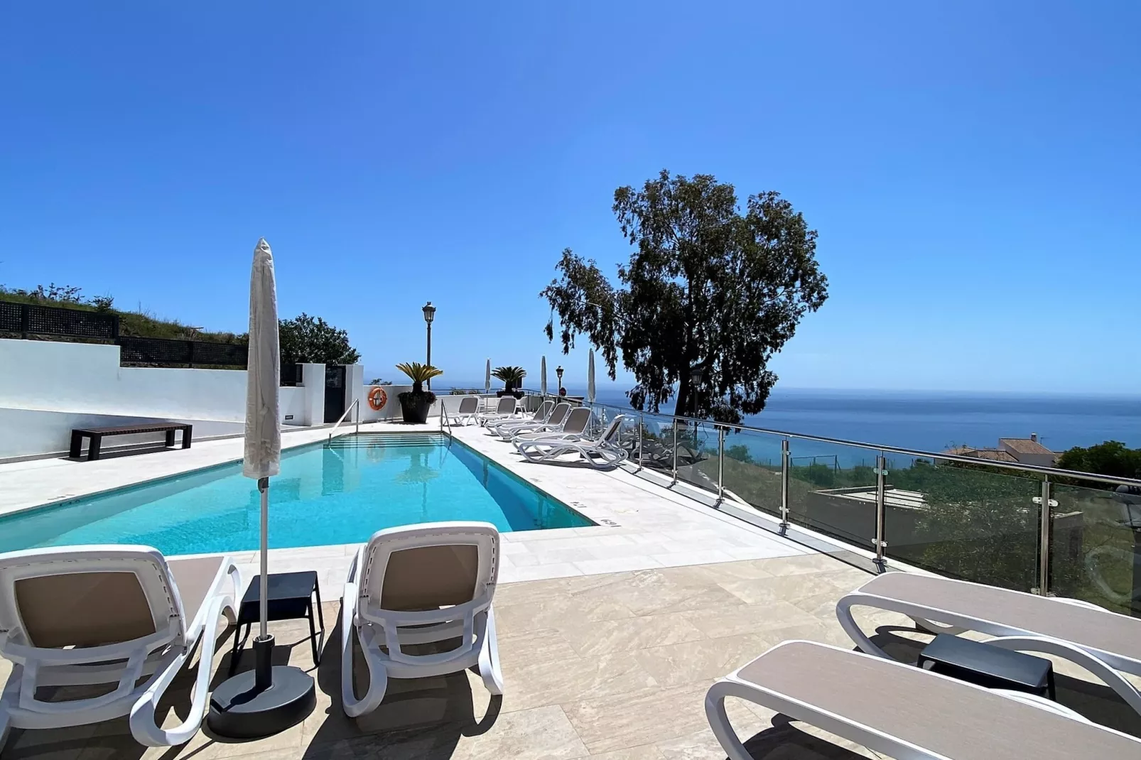 Balcon del Mar Seaview 211 by Casasol-Zwembad