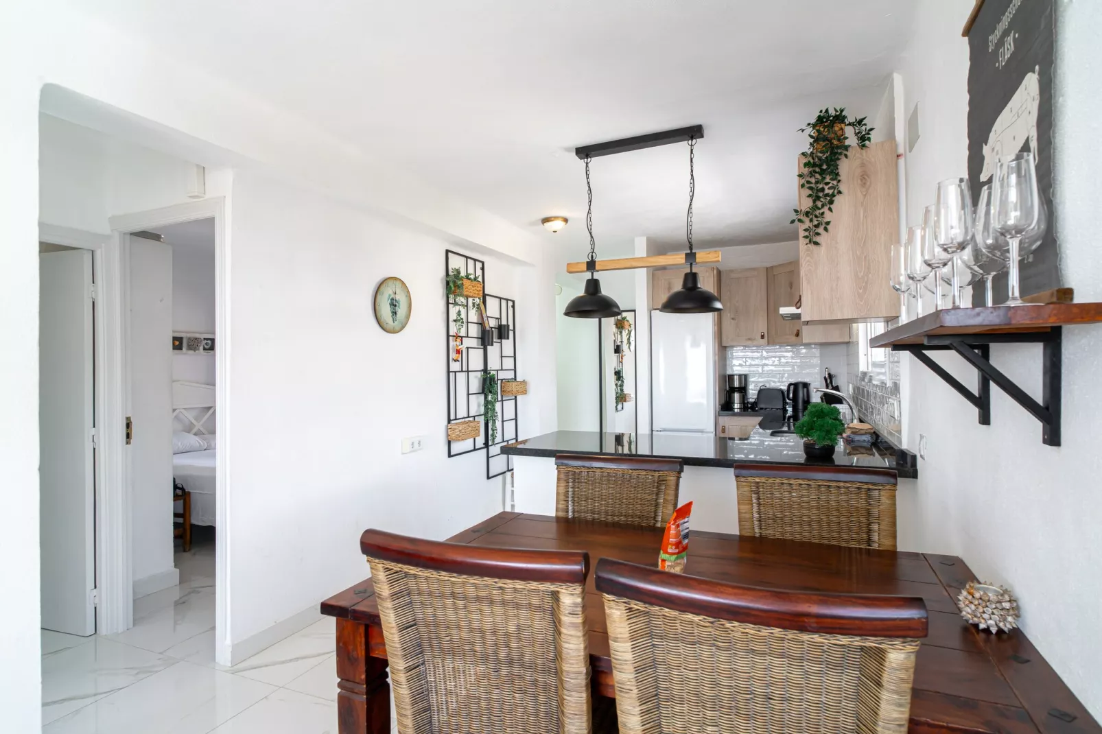 Miami 44 Seaview  by Casasol-Eetkamer