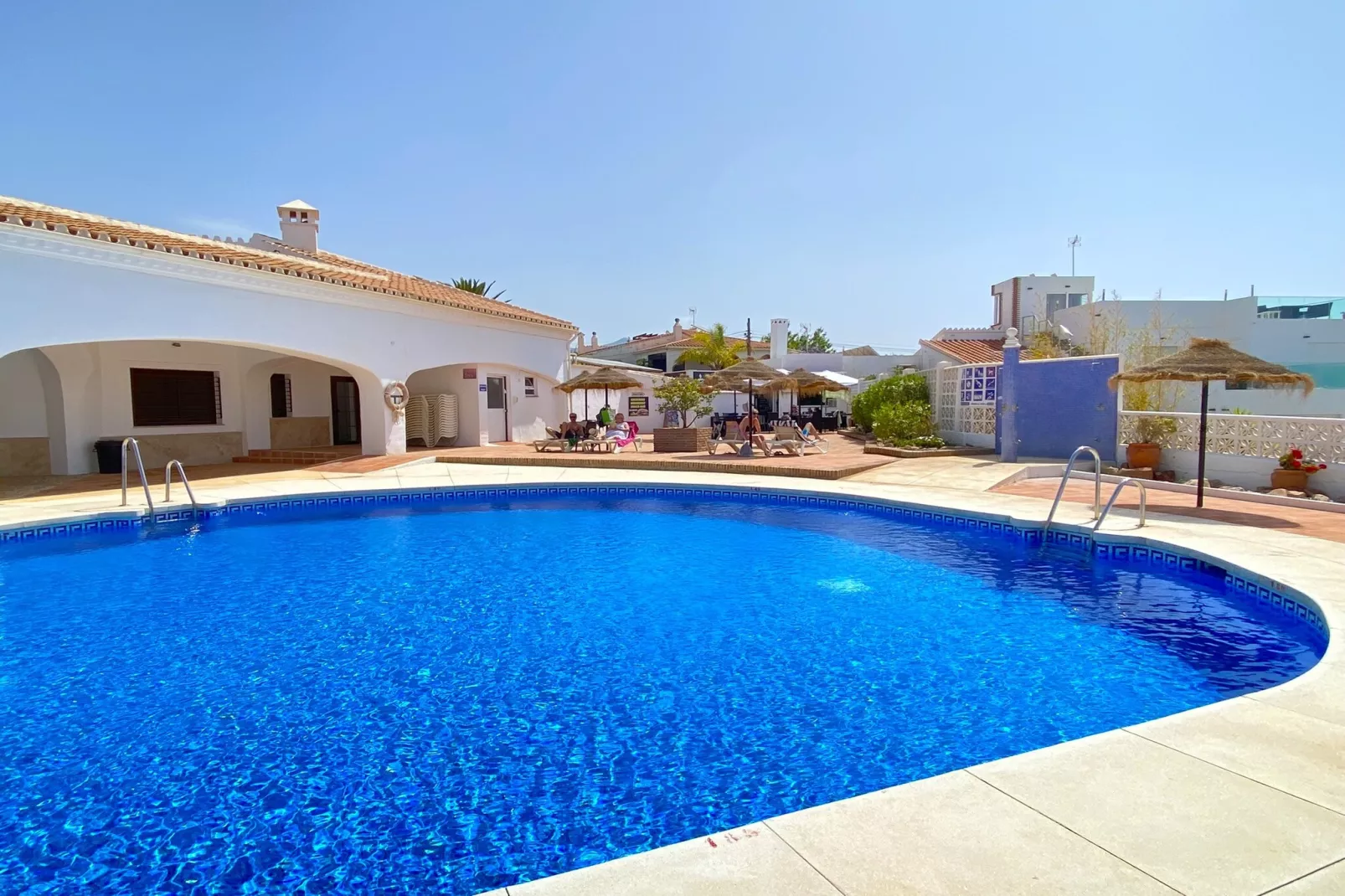 Capistrano Playa 715 by Casasol-Zwembad