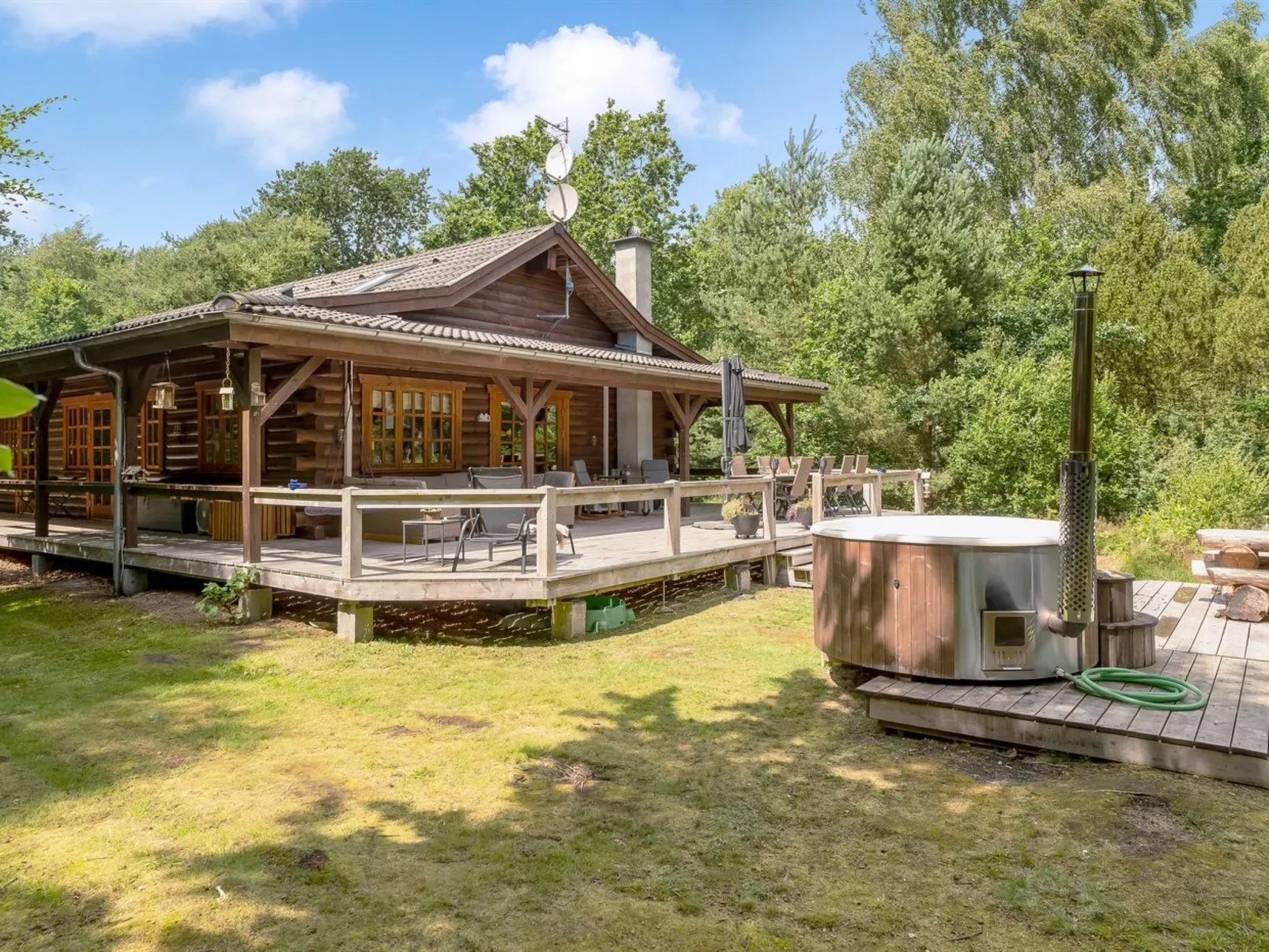 "Aryan" - 450m from the sea-Buiten