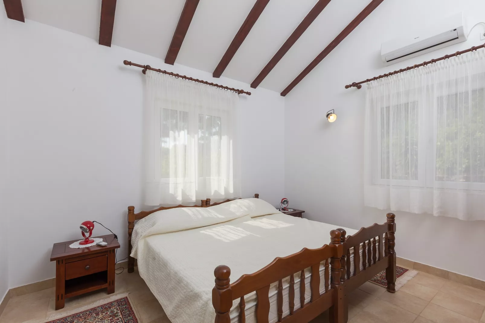 Holiday Home Jekavac -Three Bedroom Apartment with Terrace and Sea View-Slaapkamer