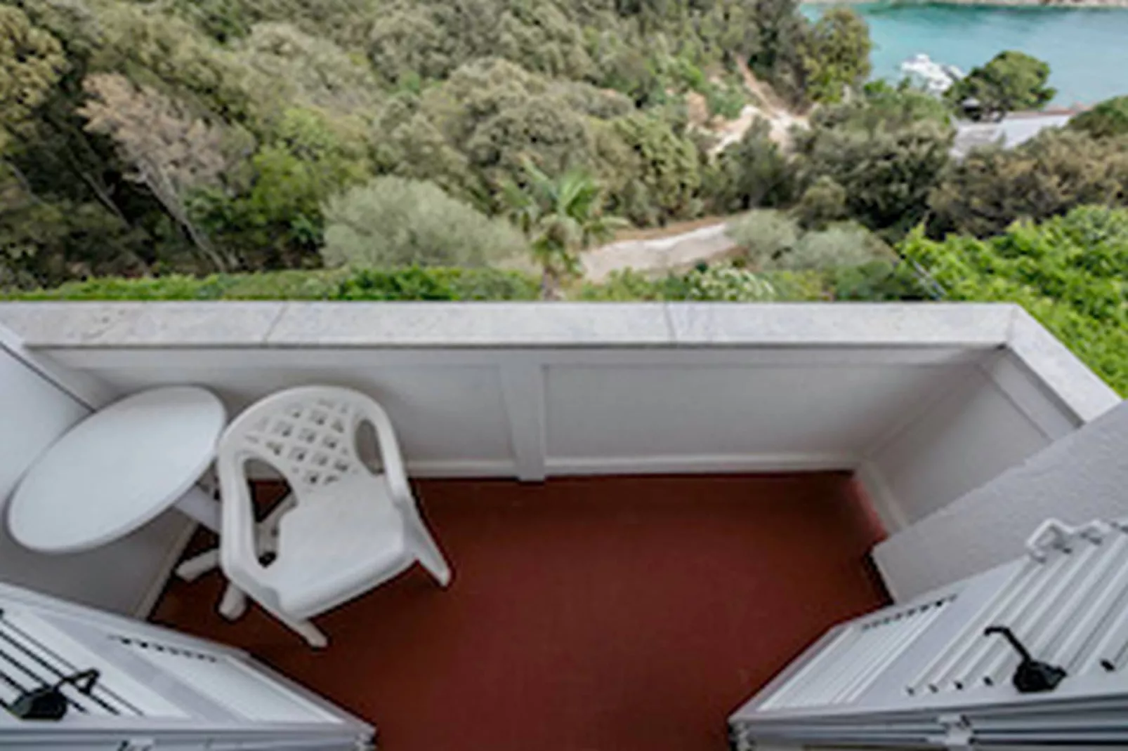 Apartments & Rooms Green Bay - Double Room with Balcony and Sea View (Room 1)-Terrasbalkon
