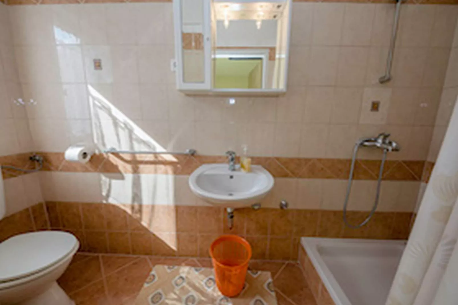 Apartments & Rooms Green Bay - Double Room with Balcony  (Room 4)-Badkamer