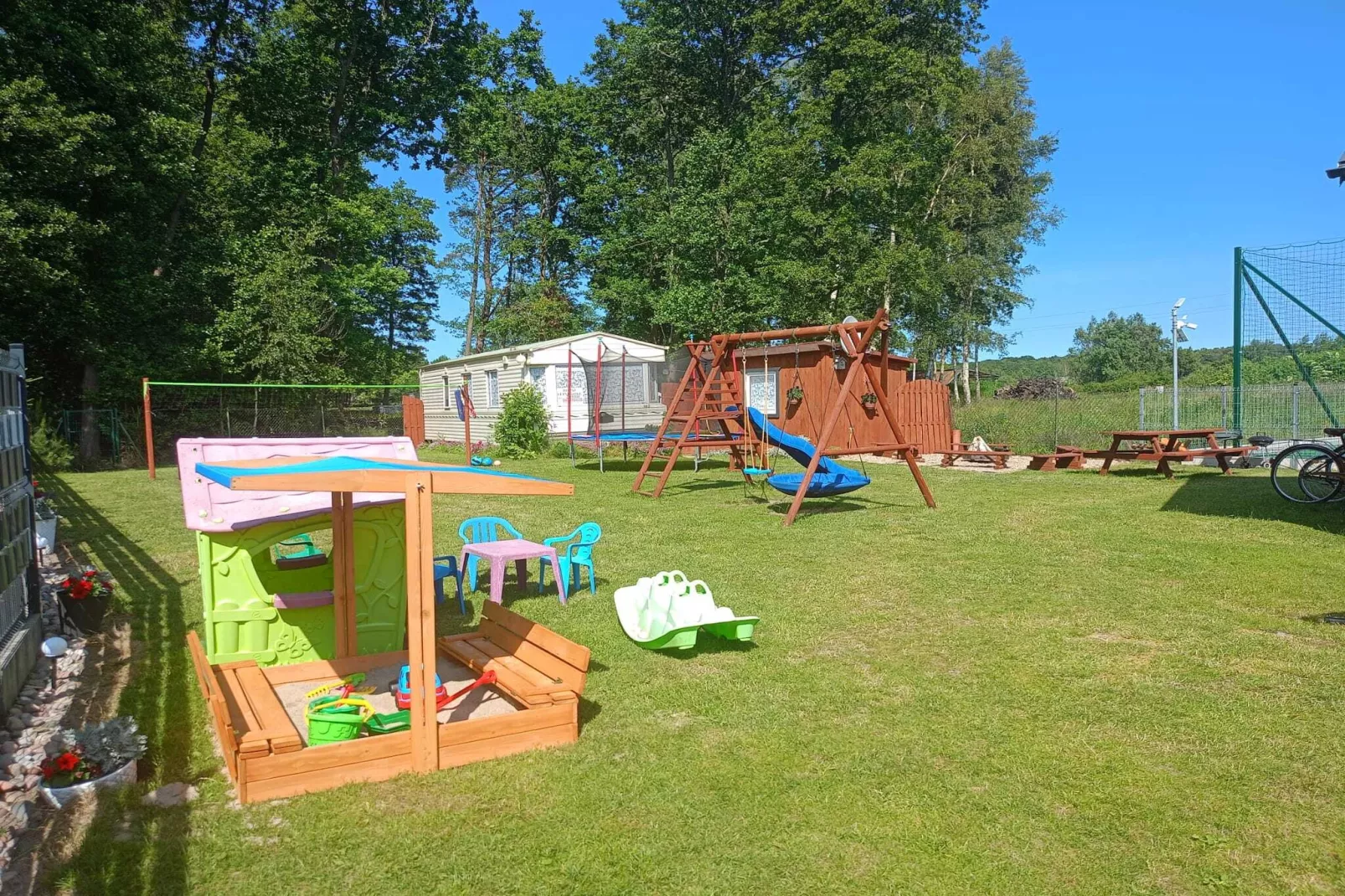 Bliźniacze domki parterowe Jarosławiec-Tuinen zomer