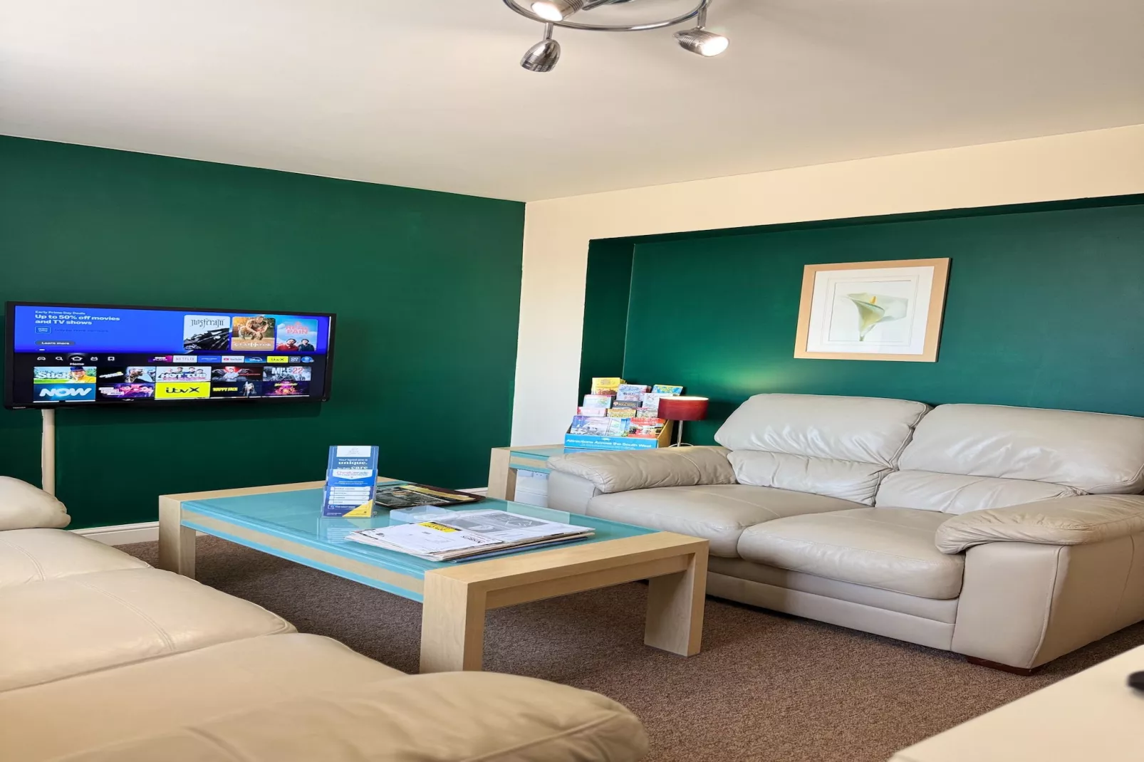 Hawk house  Double Room-Slaapkamer