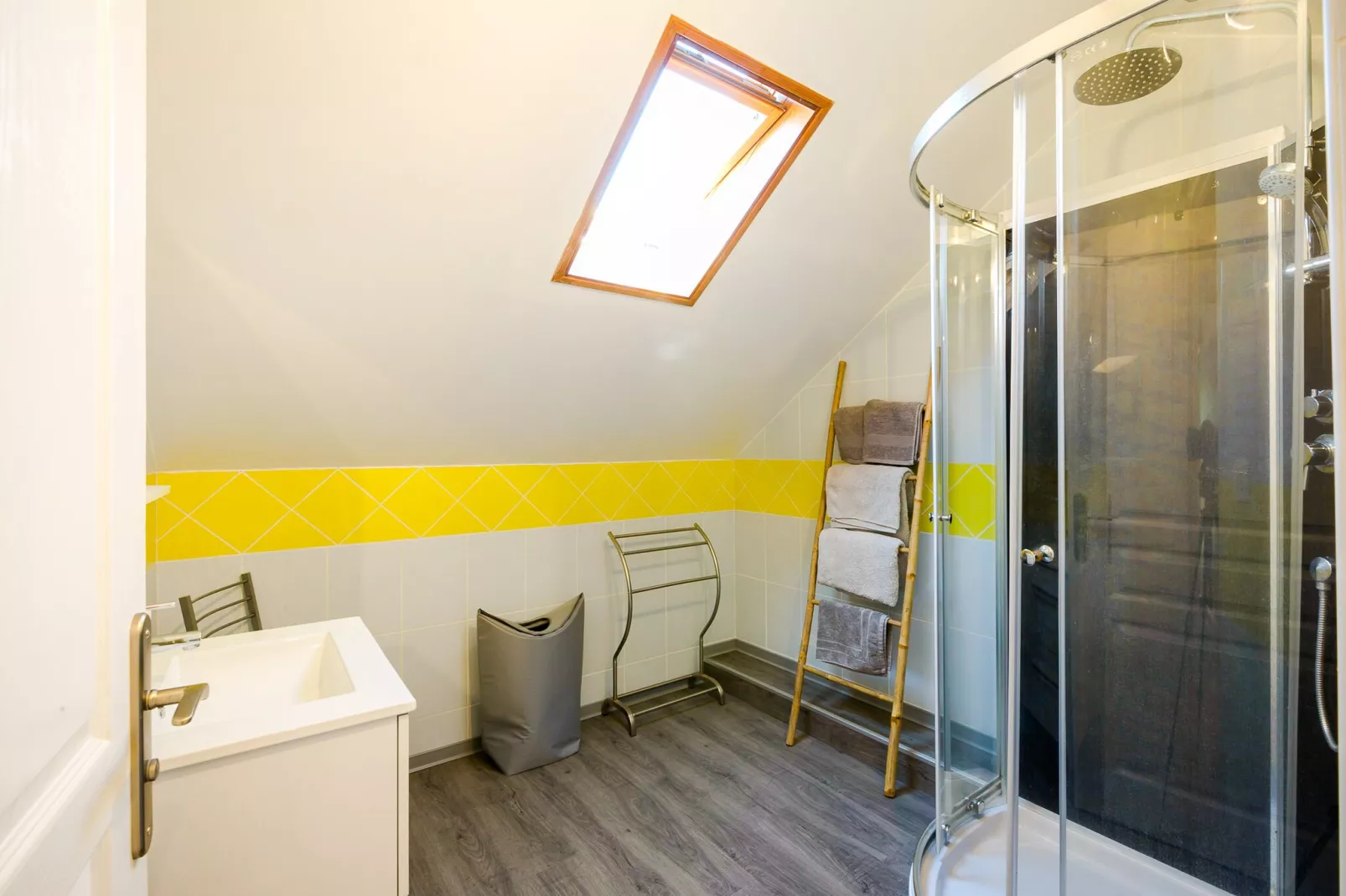Kaz Combava - Appartement 3* à l'Etang-Salé-Badkamer