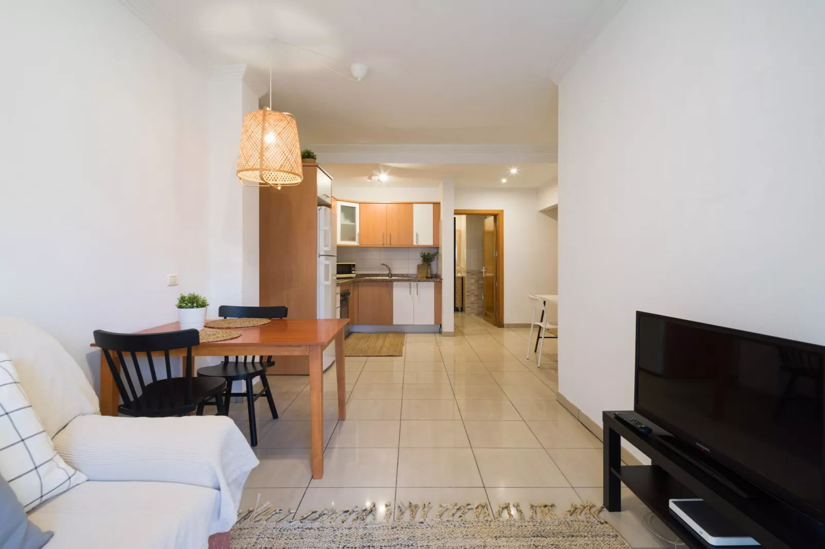 Remote Workers House By CanariasGetaway-Woonkamer