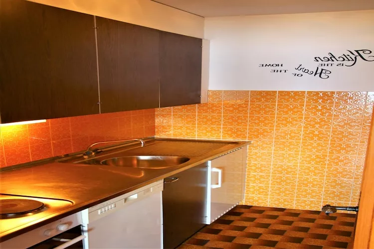 Mont-Rouge E 012 - VIEW apartment 6 pers-Keuken