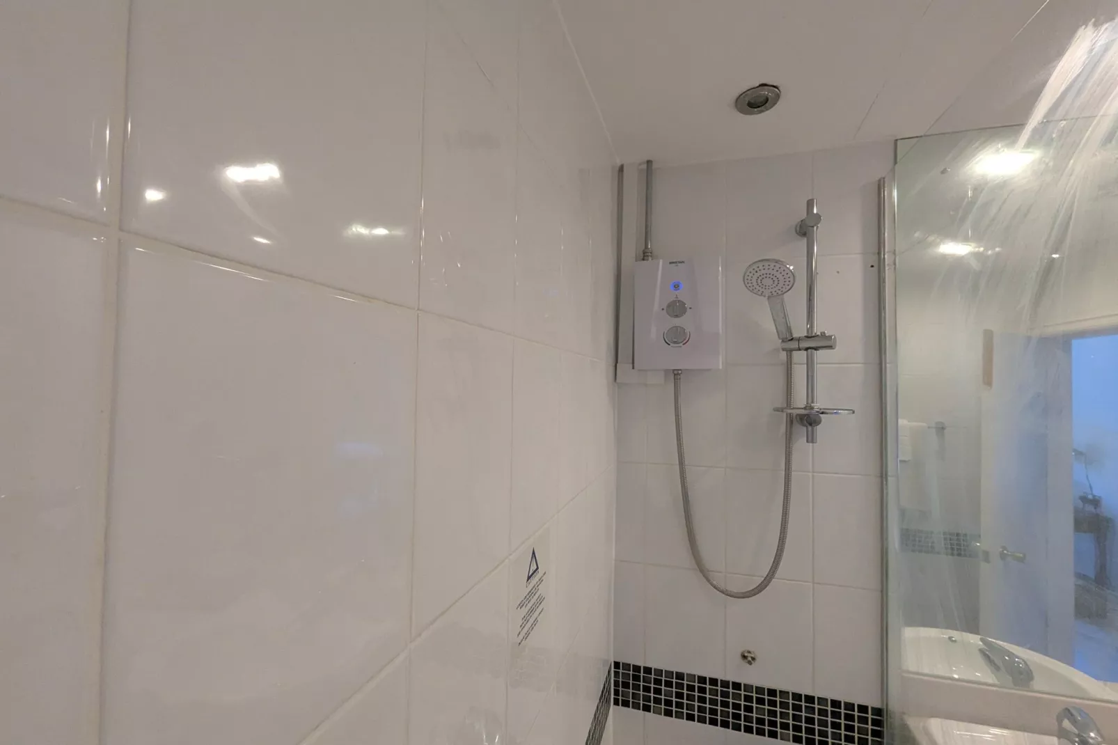 Newton Park Double Room-Badkamer