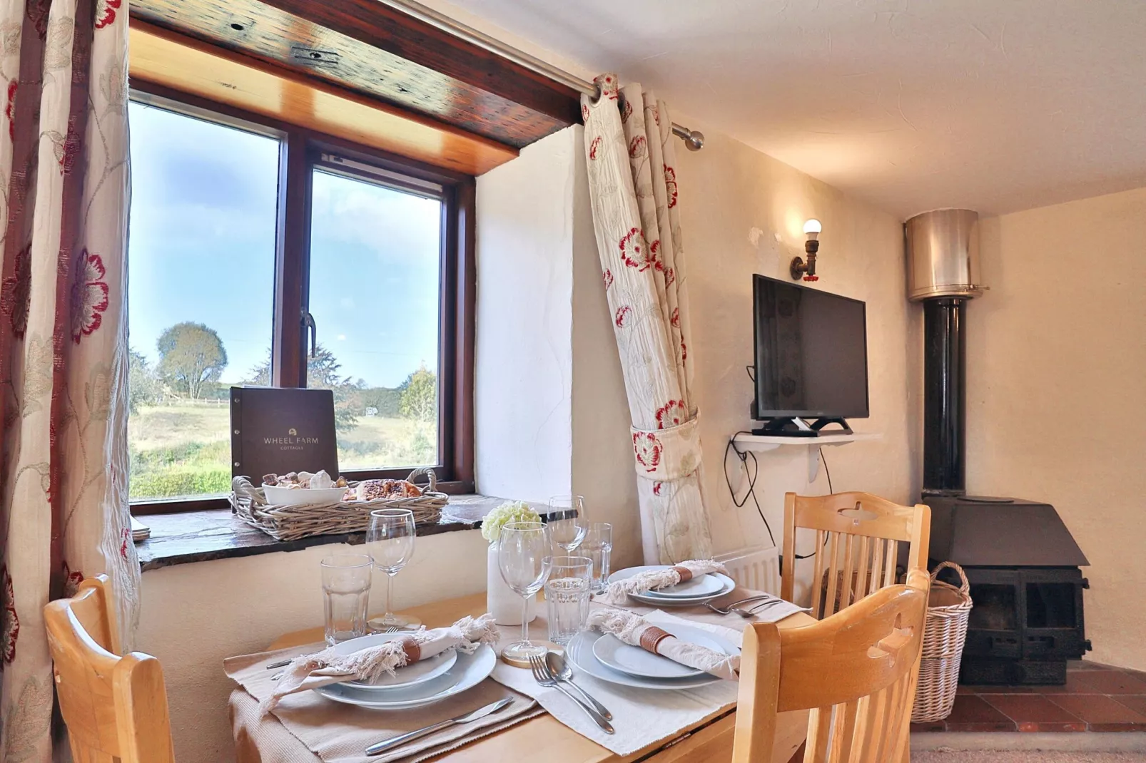 SEASIDE  one bed 2 guest-Woonkamer