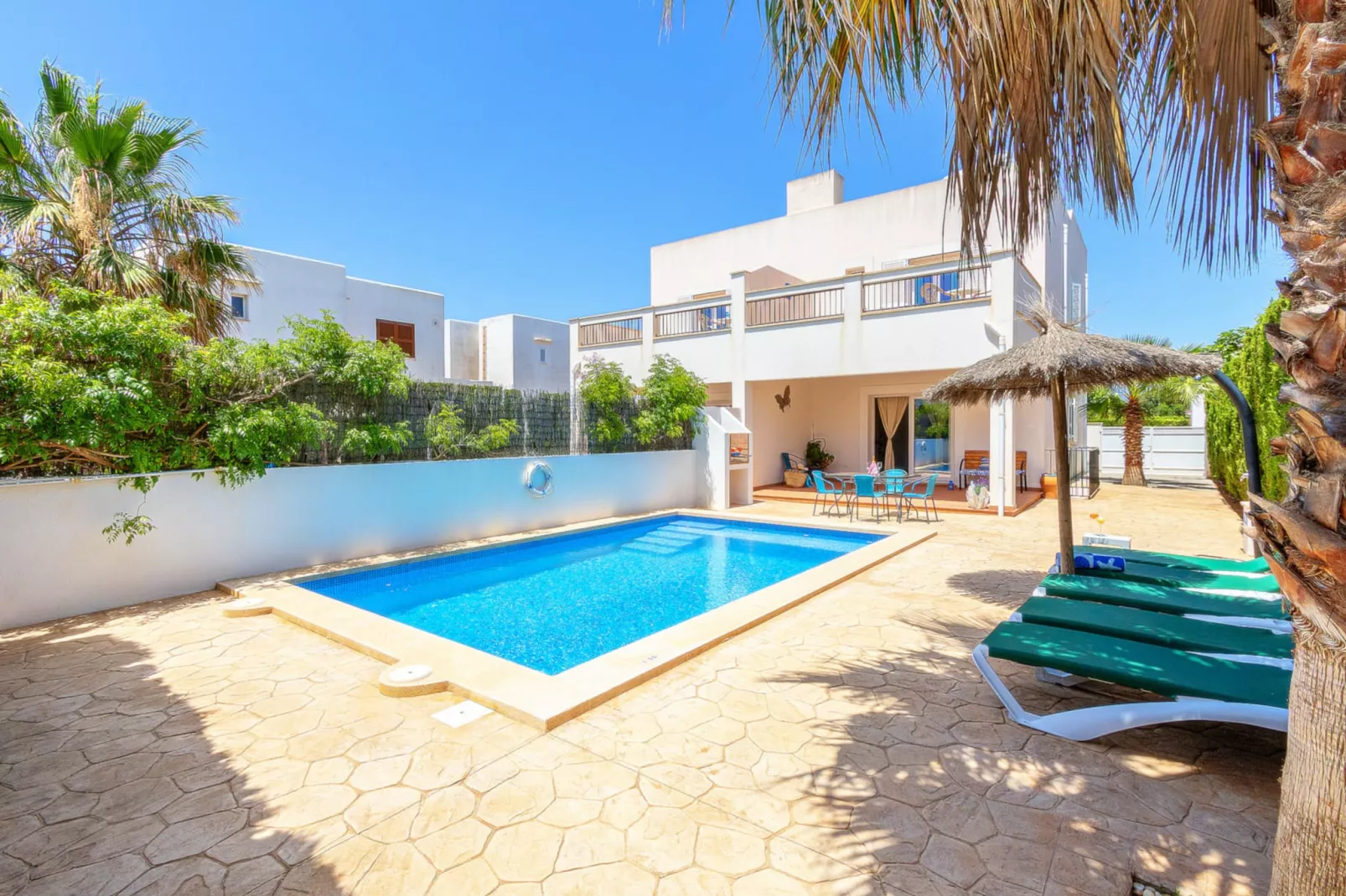 Villa Lagoa in Calf4-Zwembad