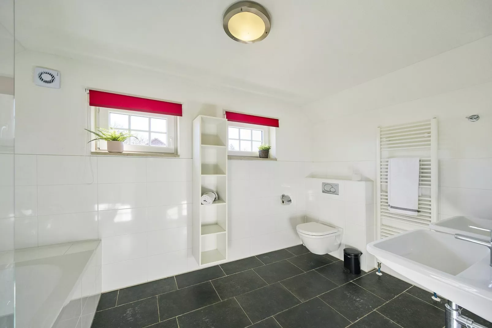 Buitenhof De Leistert 14-Badkamer