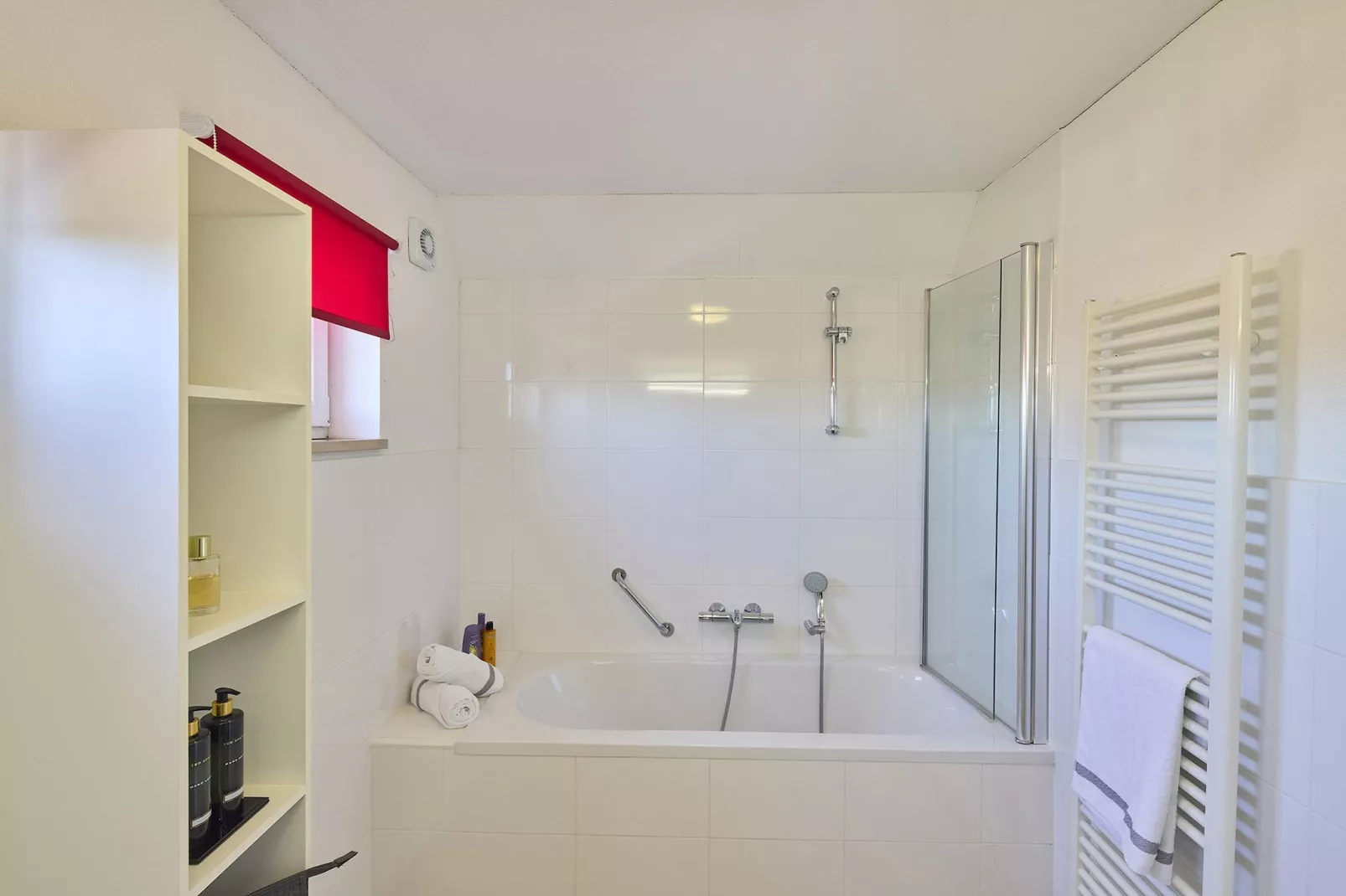 Buitenhof De Leistert 17-Badkamer