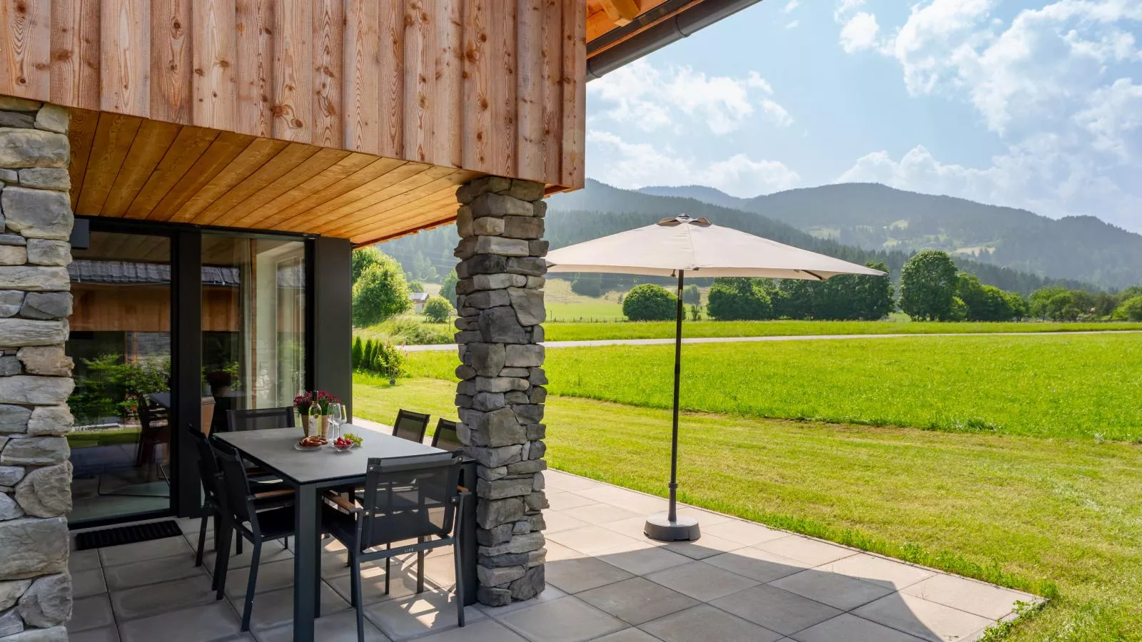 Mountain Chalet Chapeau-Terrasbalkon