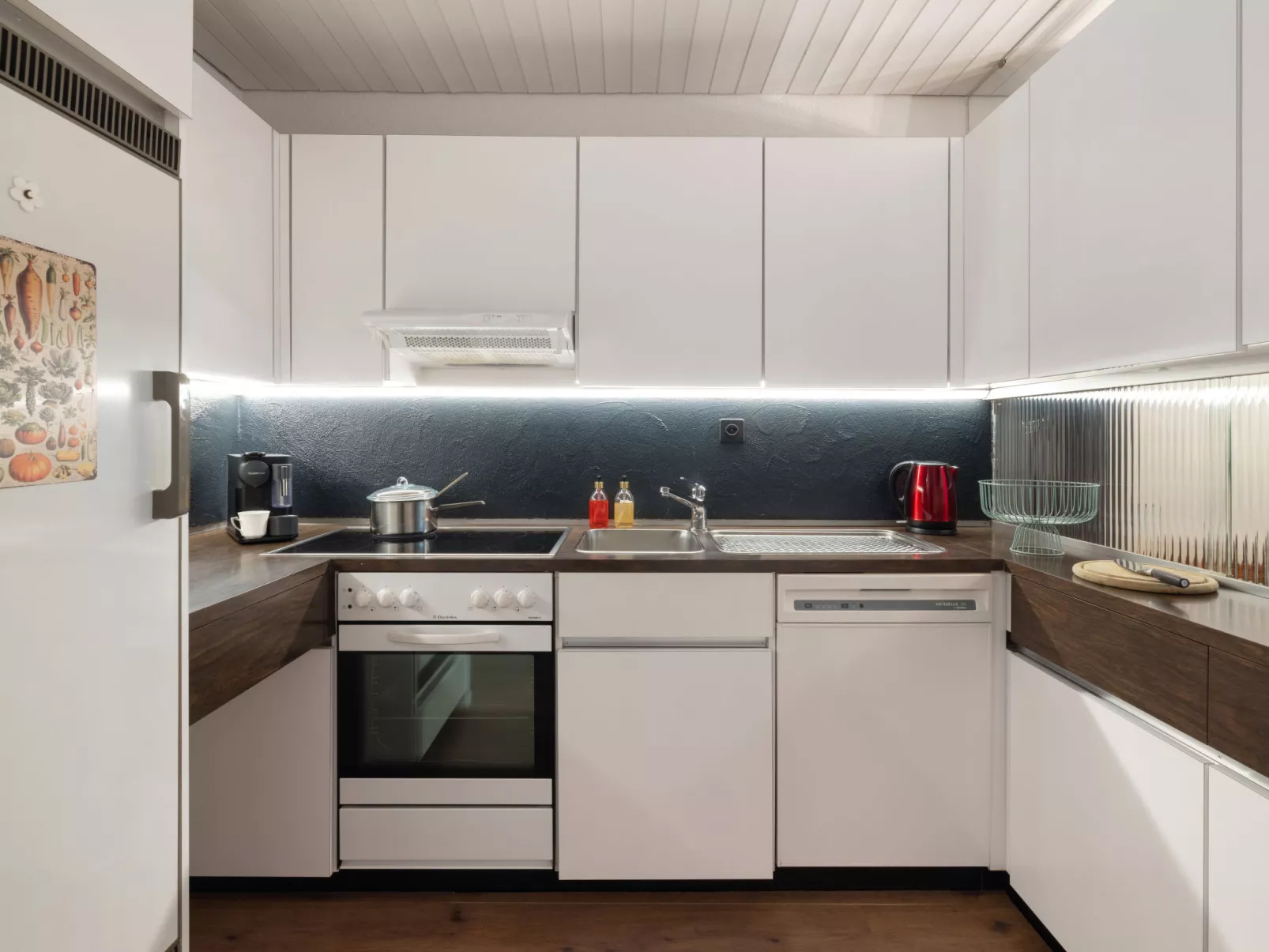 Verbena Apt 4-Binnen