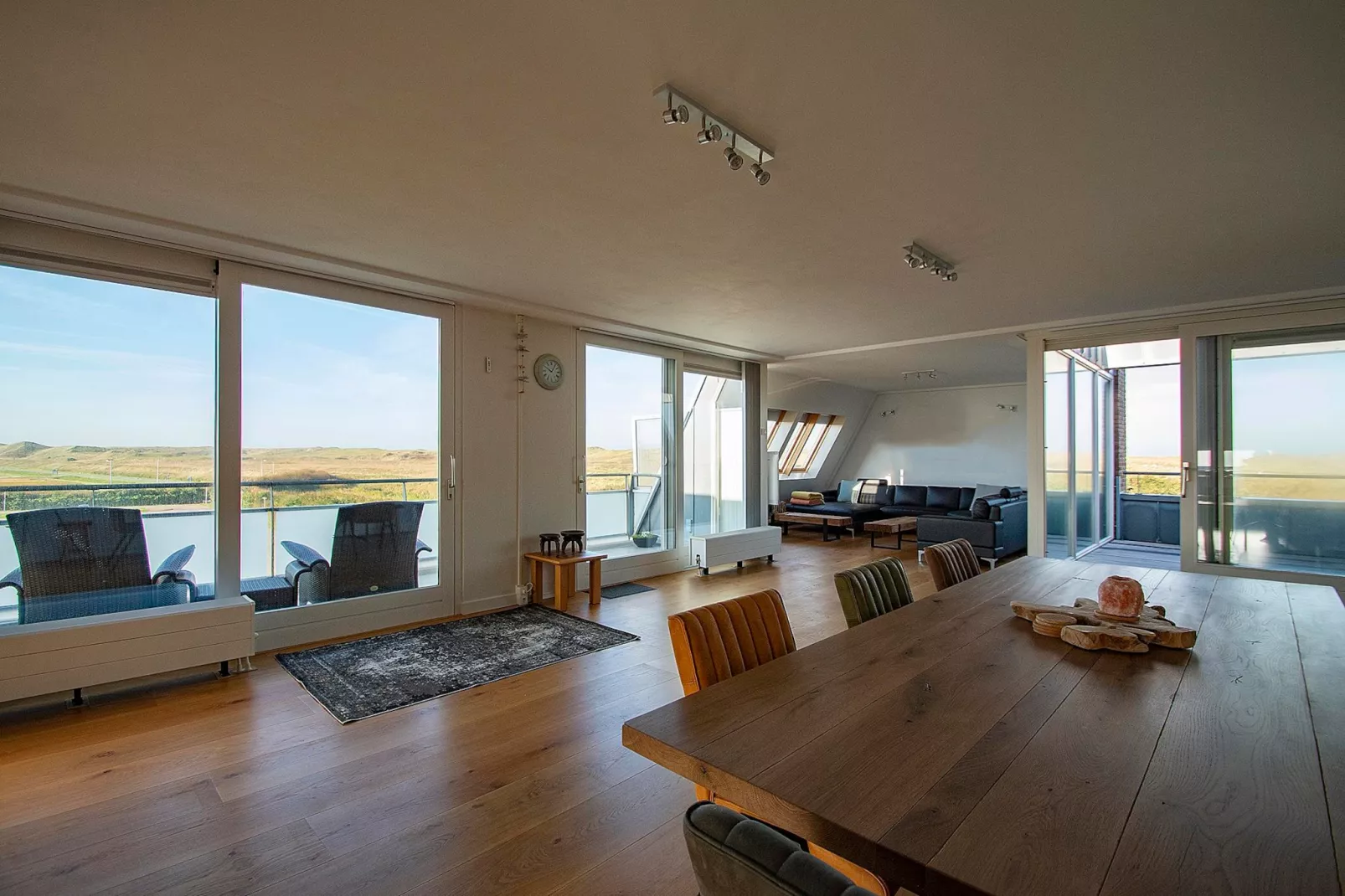 Duinerei C301/C302-Eetkamer