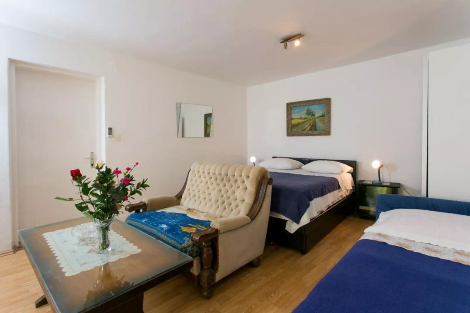 Guest House Kusalo- One Bedroom Apartment with Terrace (Apartman 4)-Slaapkamer