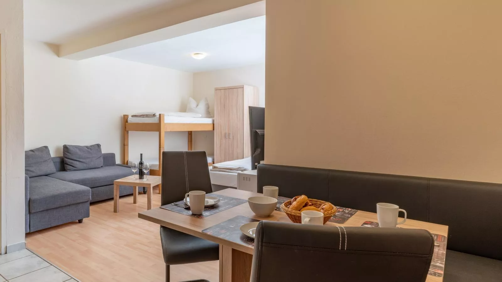 Town House 1-Eetkamer