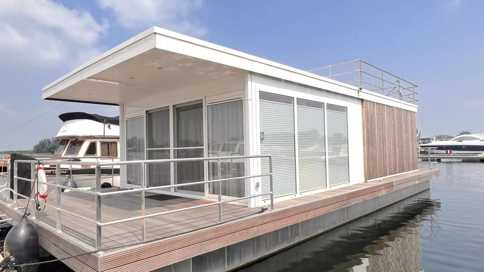 Casa de la Luz-Buitenkant zomer