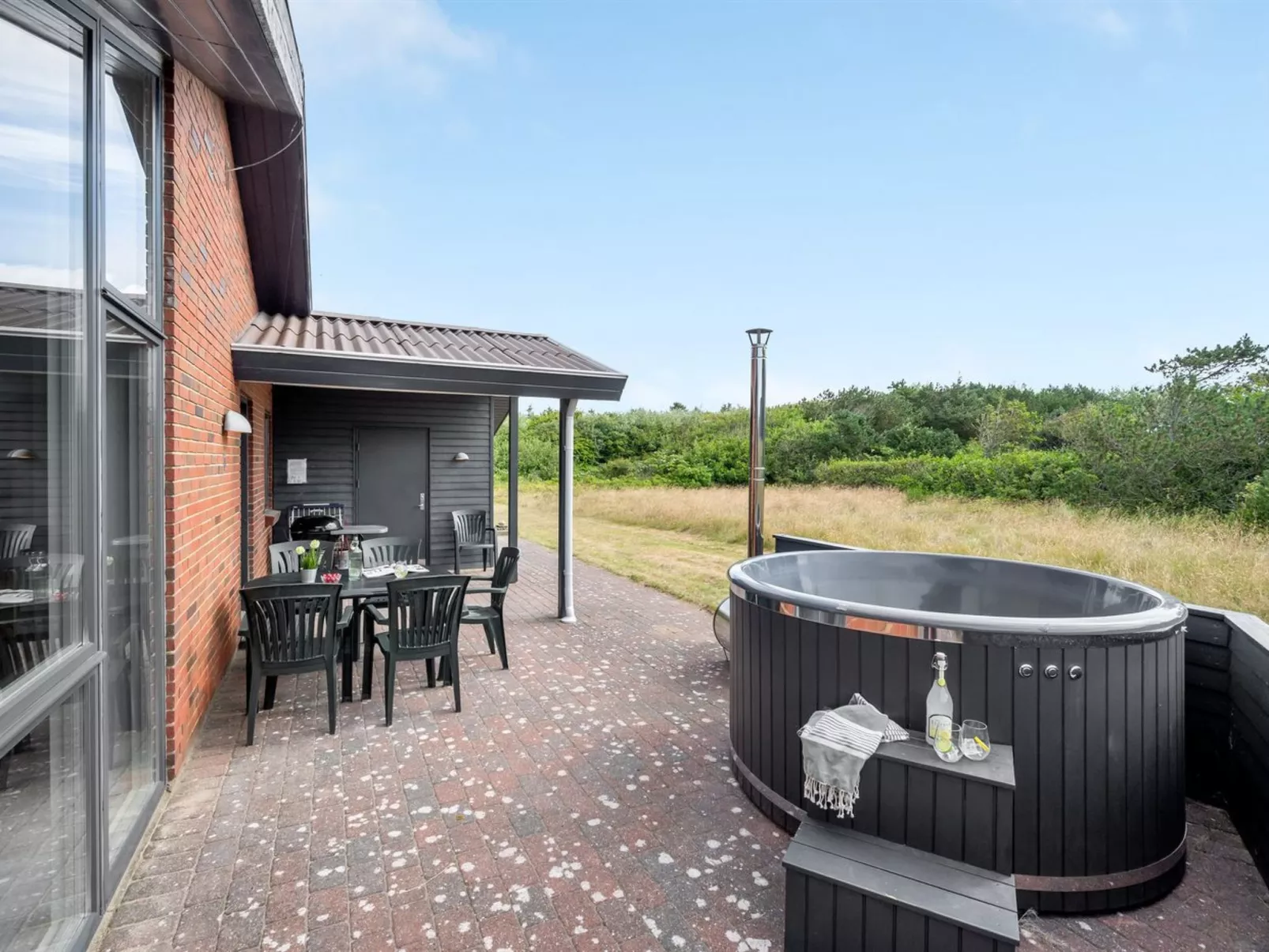 "Mert" - 1.2km from the sea