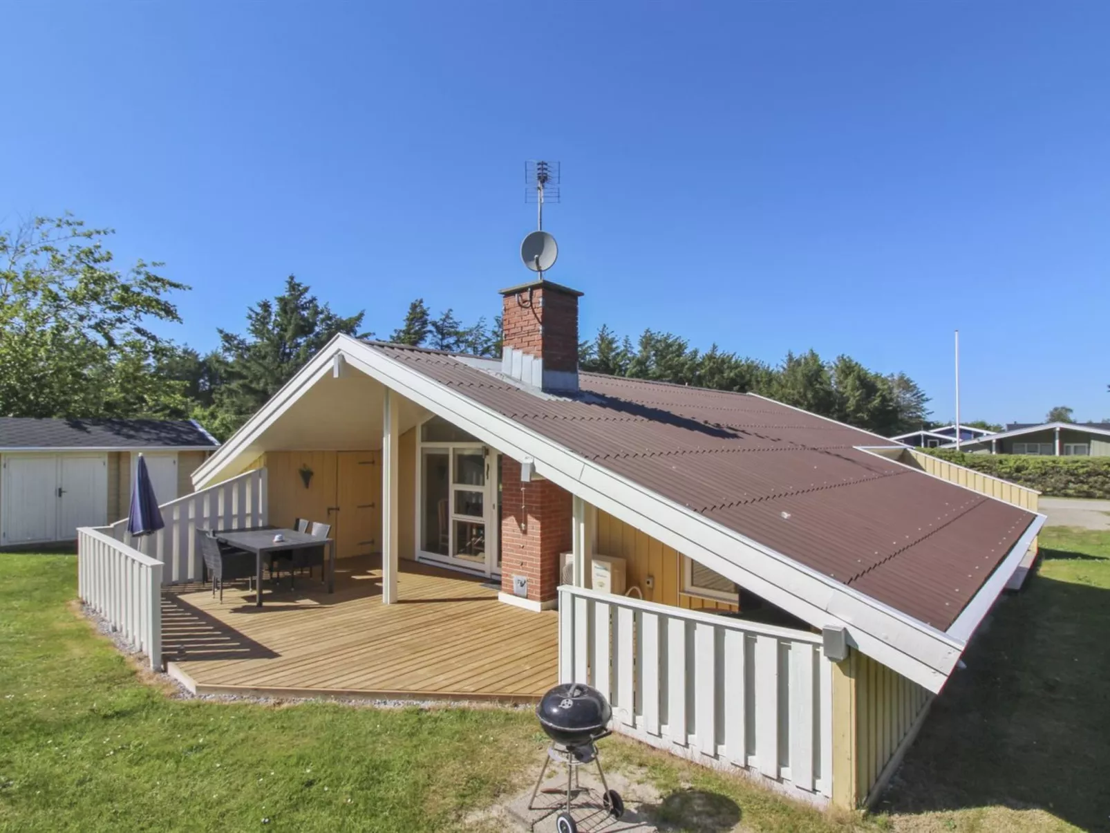 "Eden" - 800m from the sea