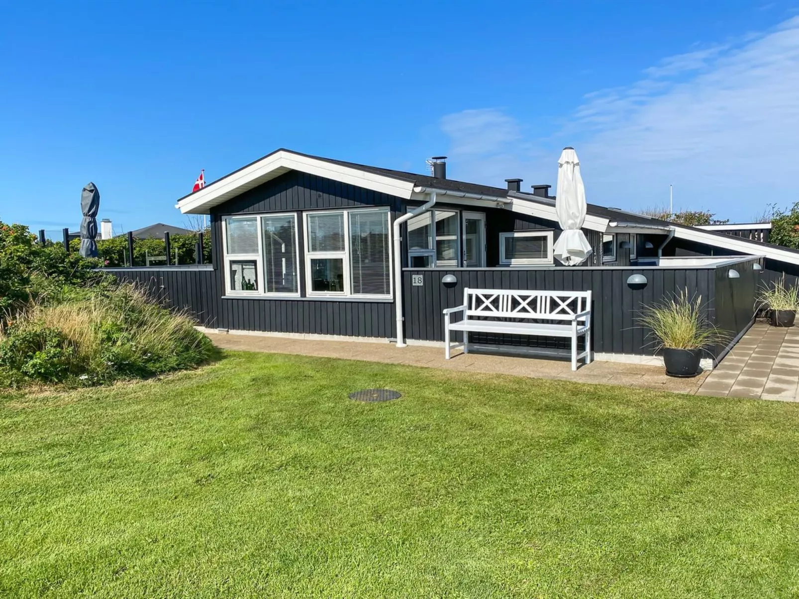 "Laurits" - 300m from the sea