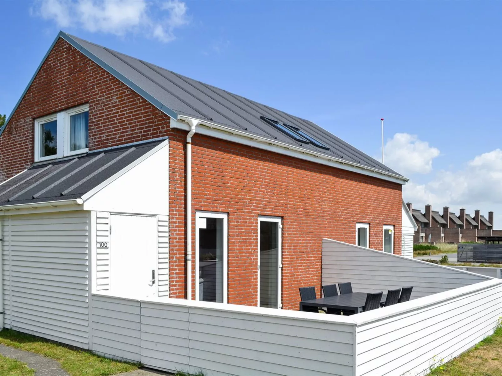 "Tinna" - 2.3km from the sea