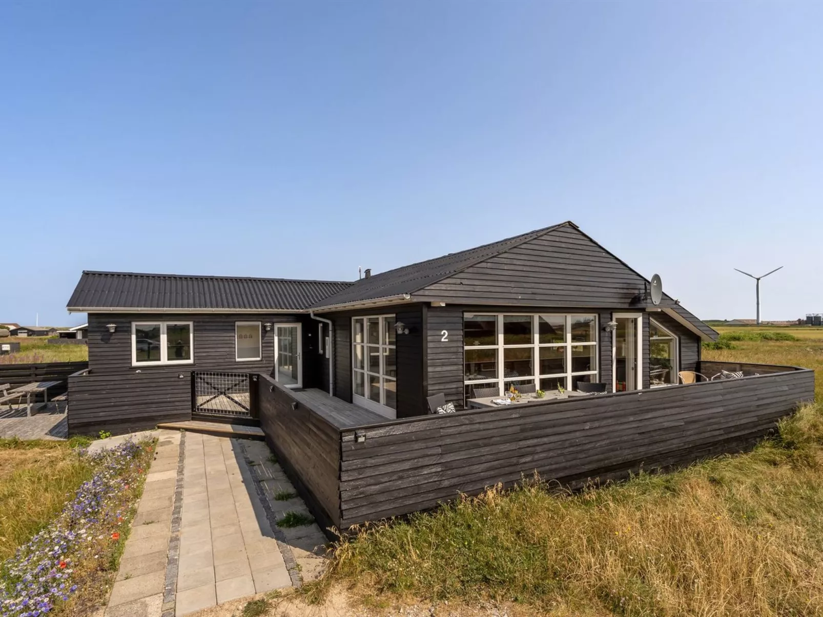 "Withger" - 300m from the sea