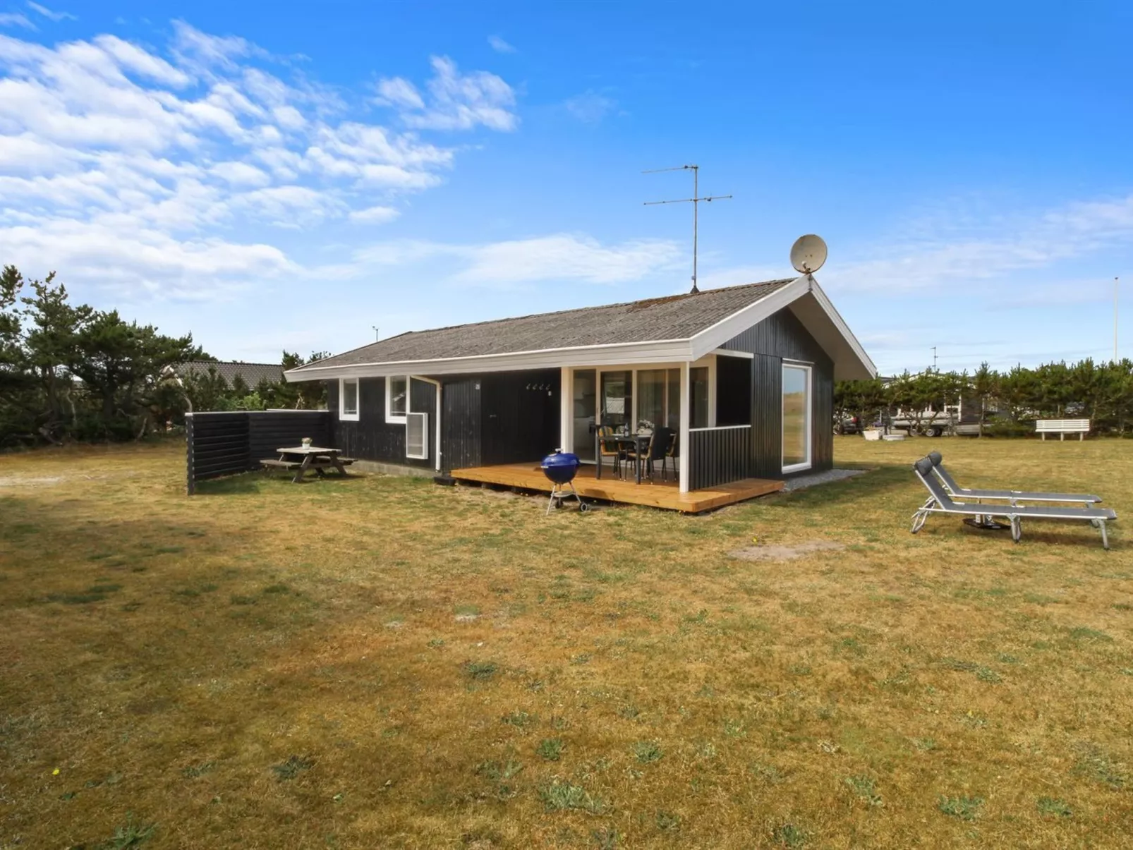 "Berndt" - 50m from the sea