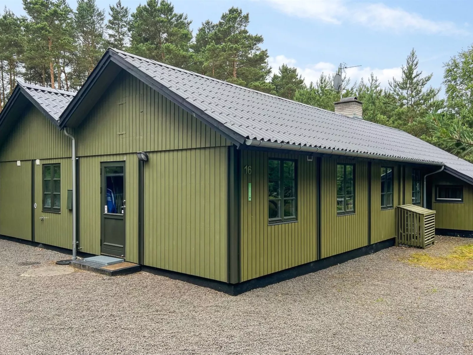 "Elona" - 950m from the sea