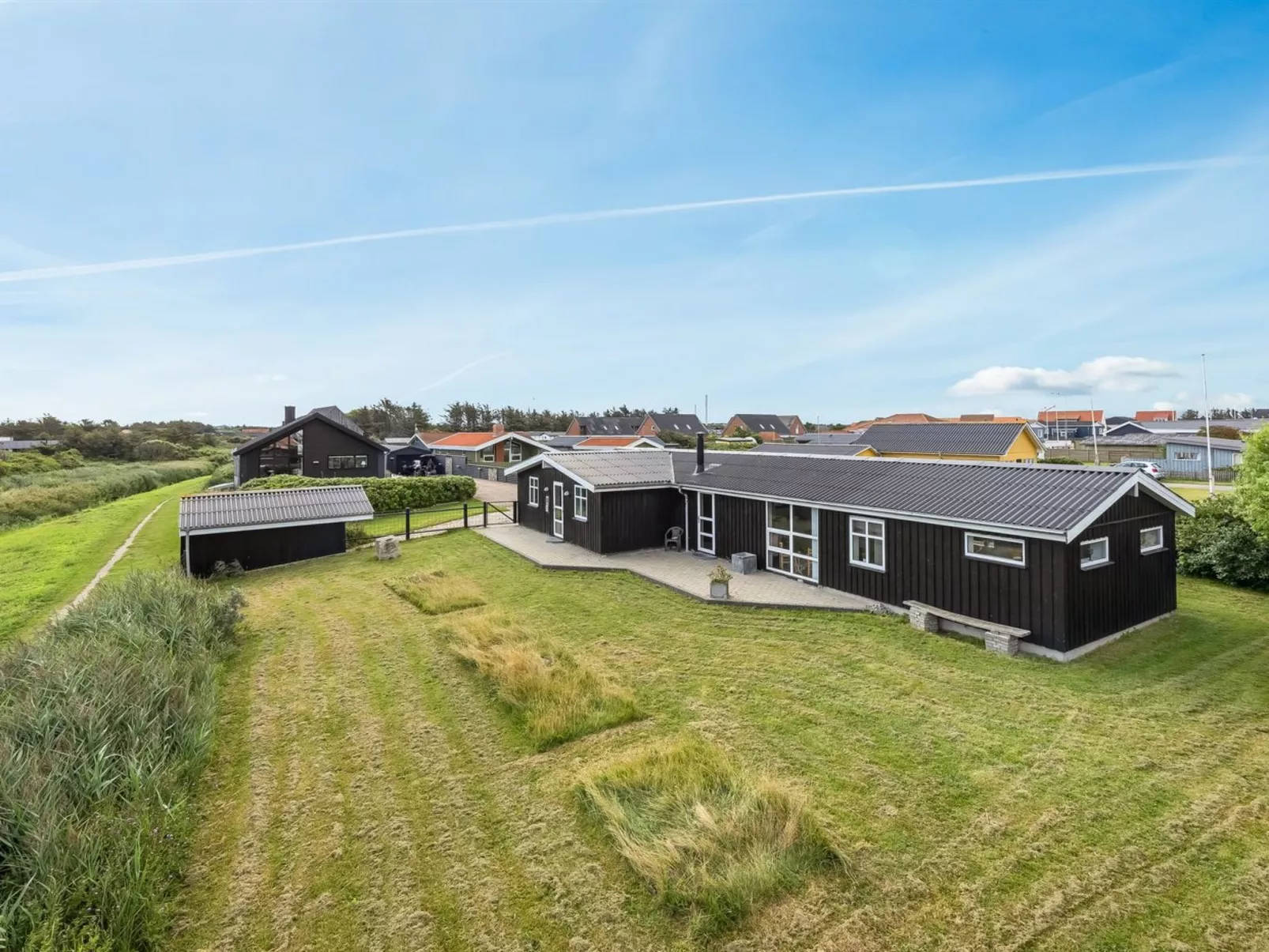 "Fabio" - 450m from the sea