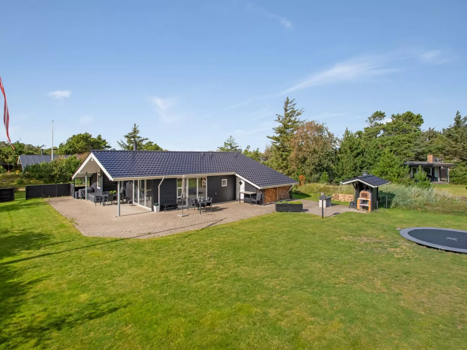 "Stacey" - 800m from the sea