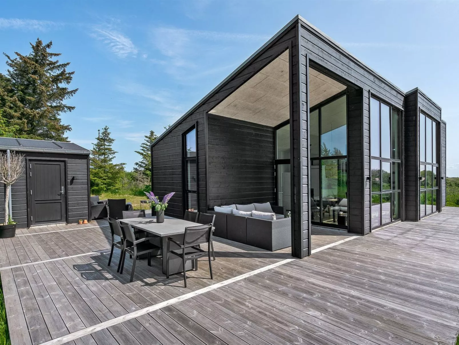 "Marielouise" - 900m from the sea