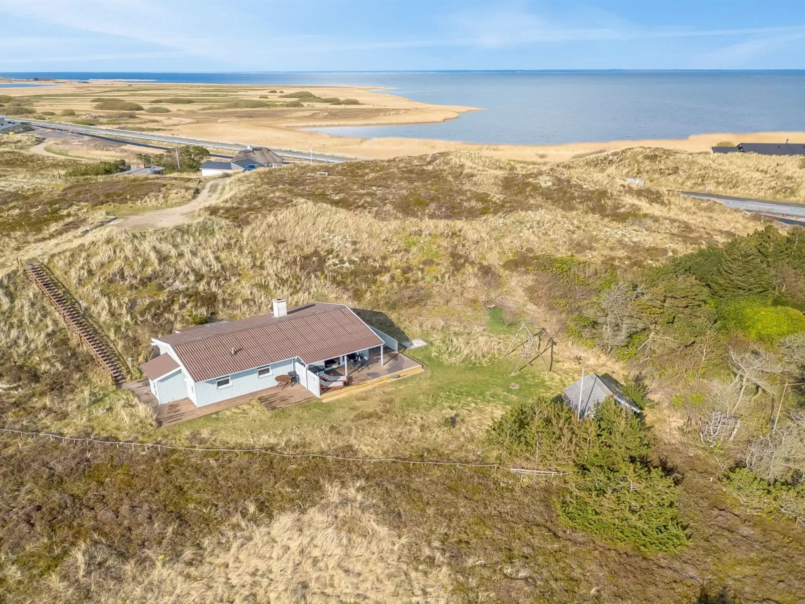 "Sutere" - 200m to the fjord