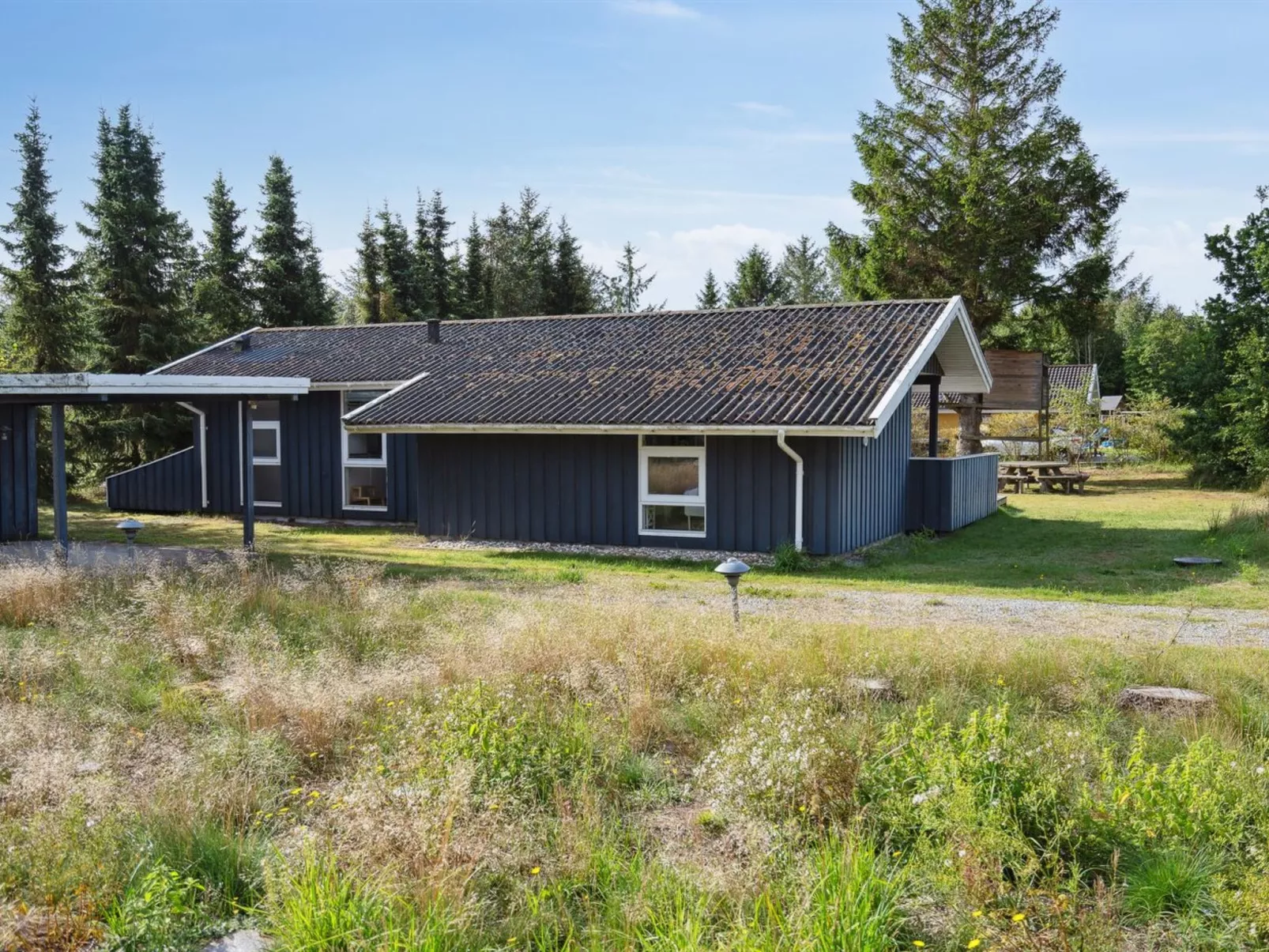 "Antoinette" - 500m from the sea