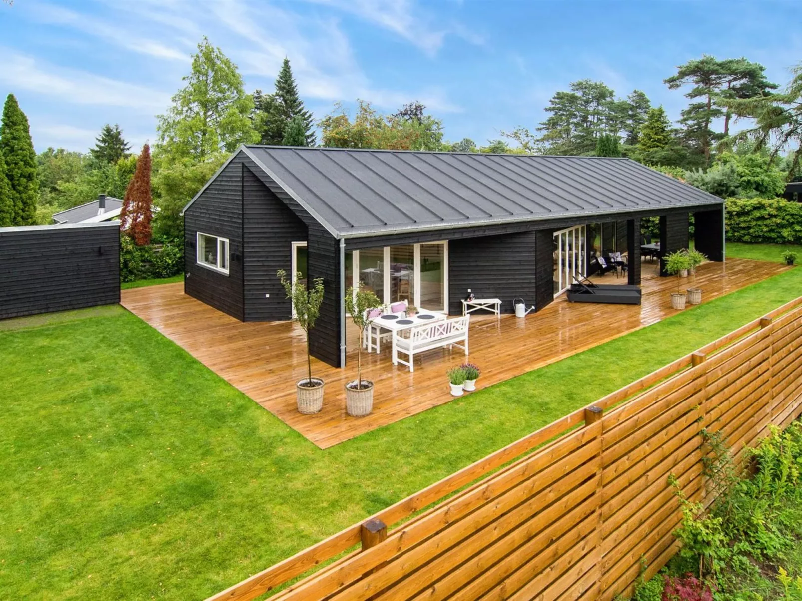 "Dorthie" - 800m from the sea