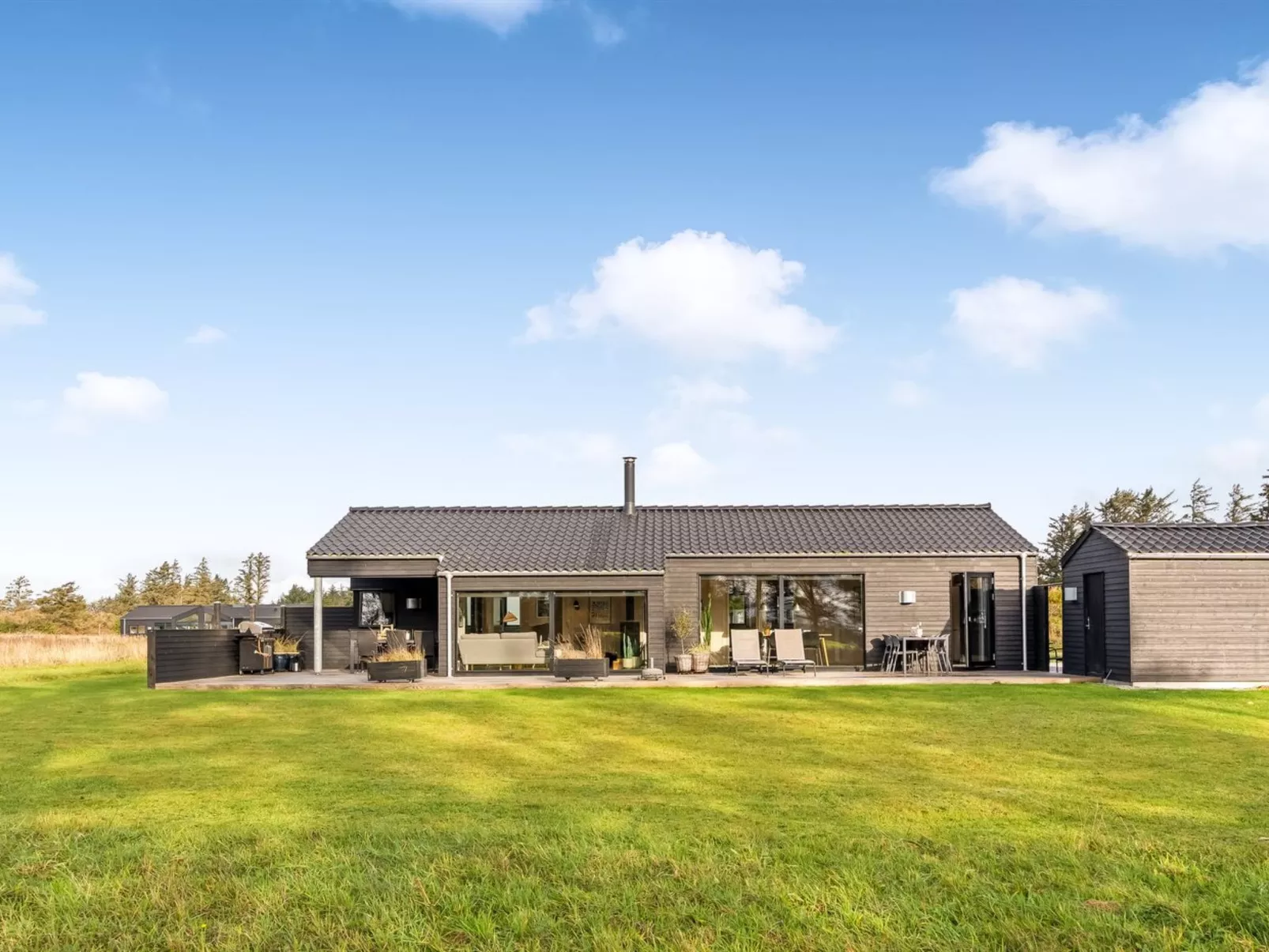 "Talitha" - 1.5km from the sea