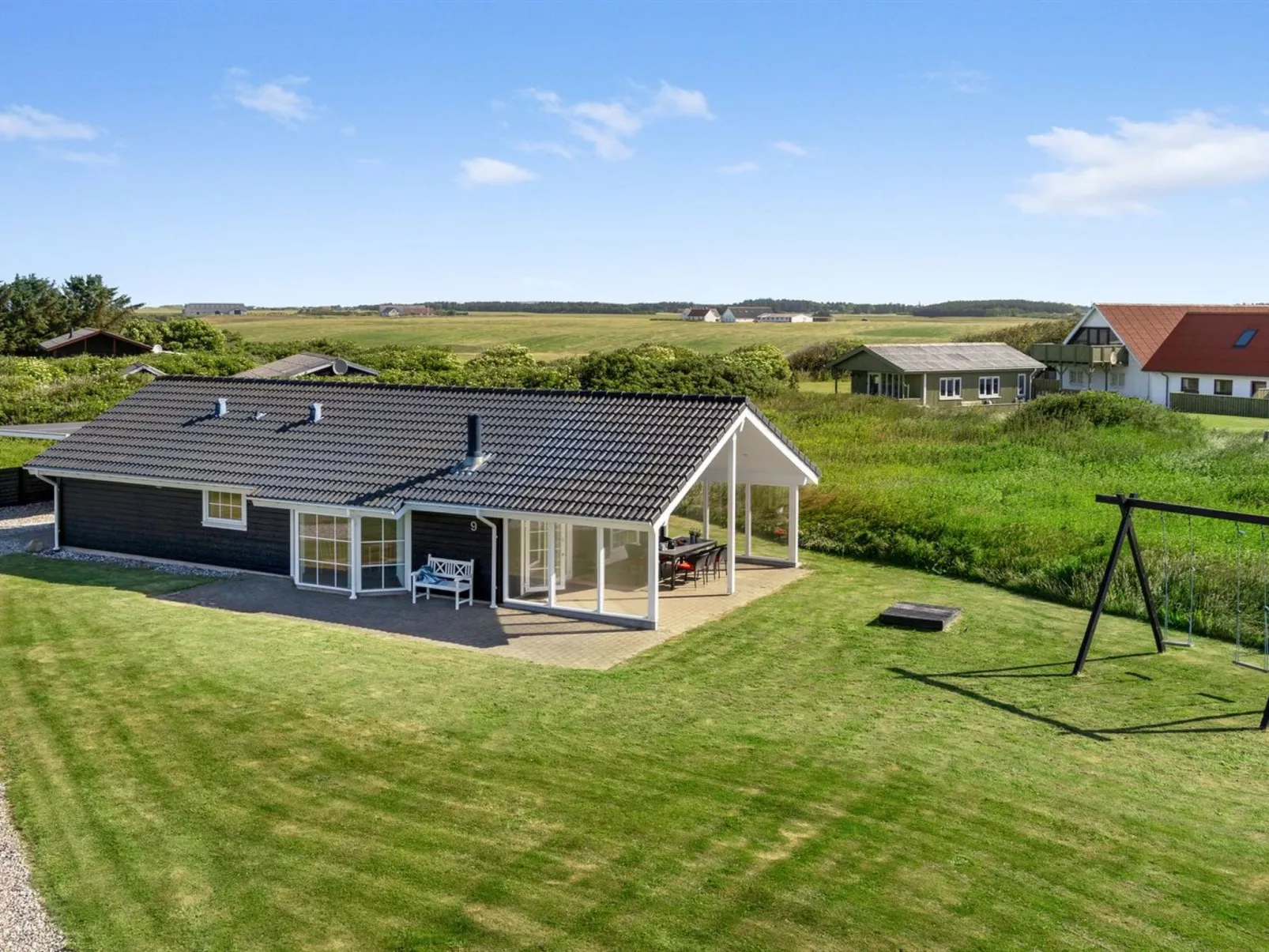 "Mieka" - 400m from the sea