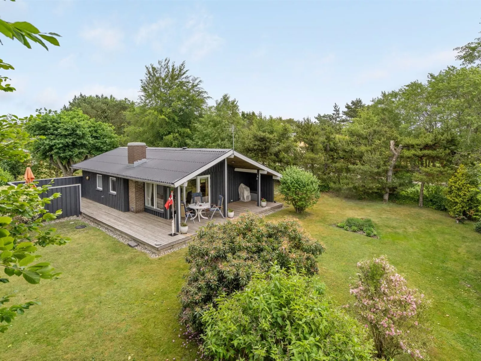 "Farthin" - 800m from the sea