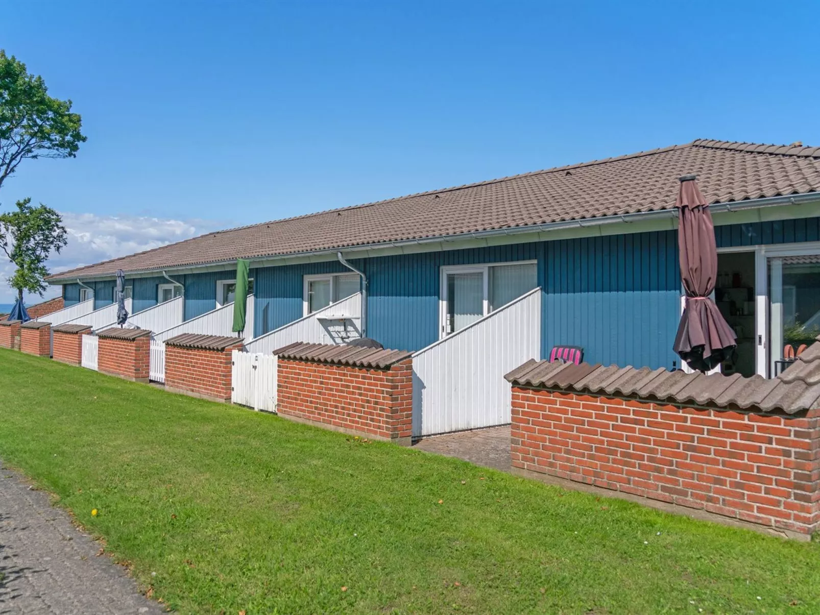 "Nomi" - 85m from the sea